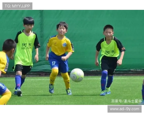 以足球标准型号直径为核心探秘运动器材尺寸科学规律